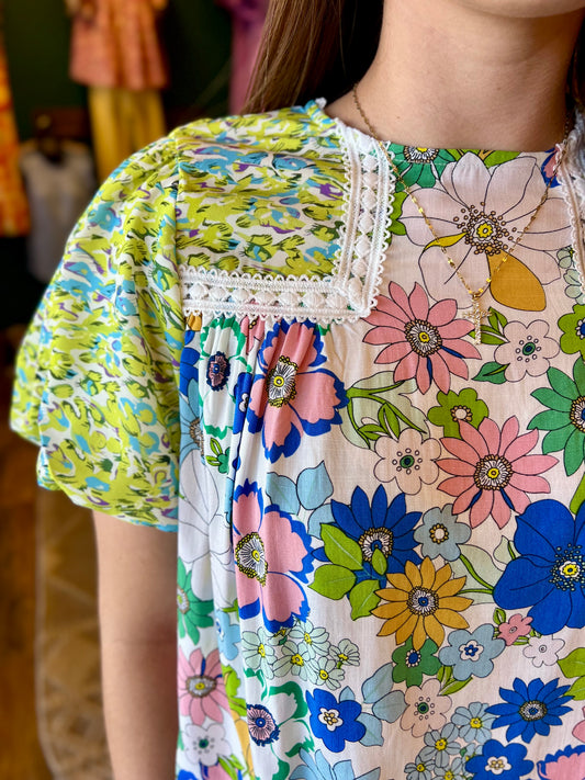 Green Bubble Sleeve Lace Trim Top