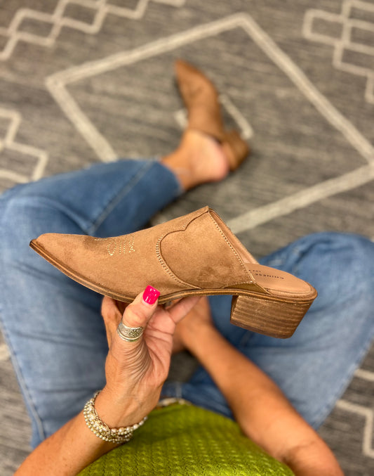 Chinese Laundry Mesa Slip On