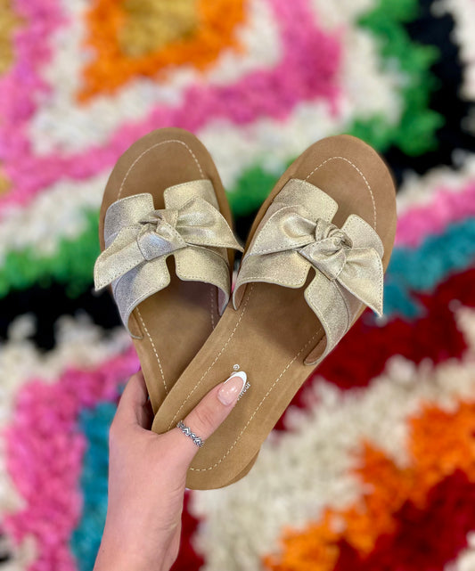 Rock the Bowt Sandal