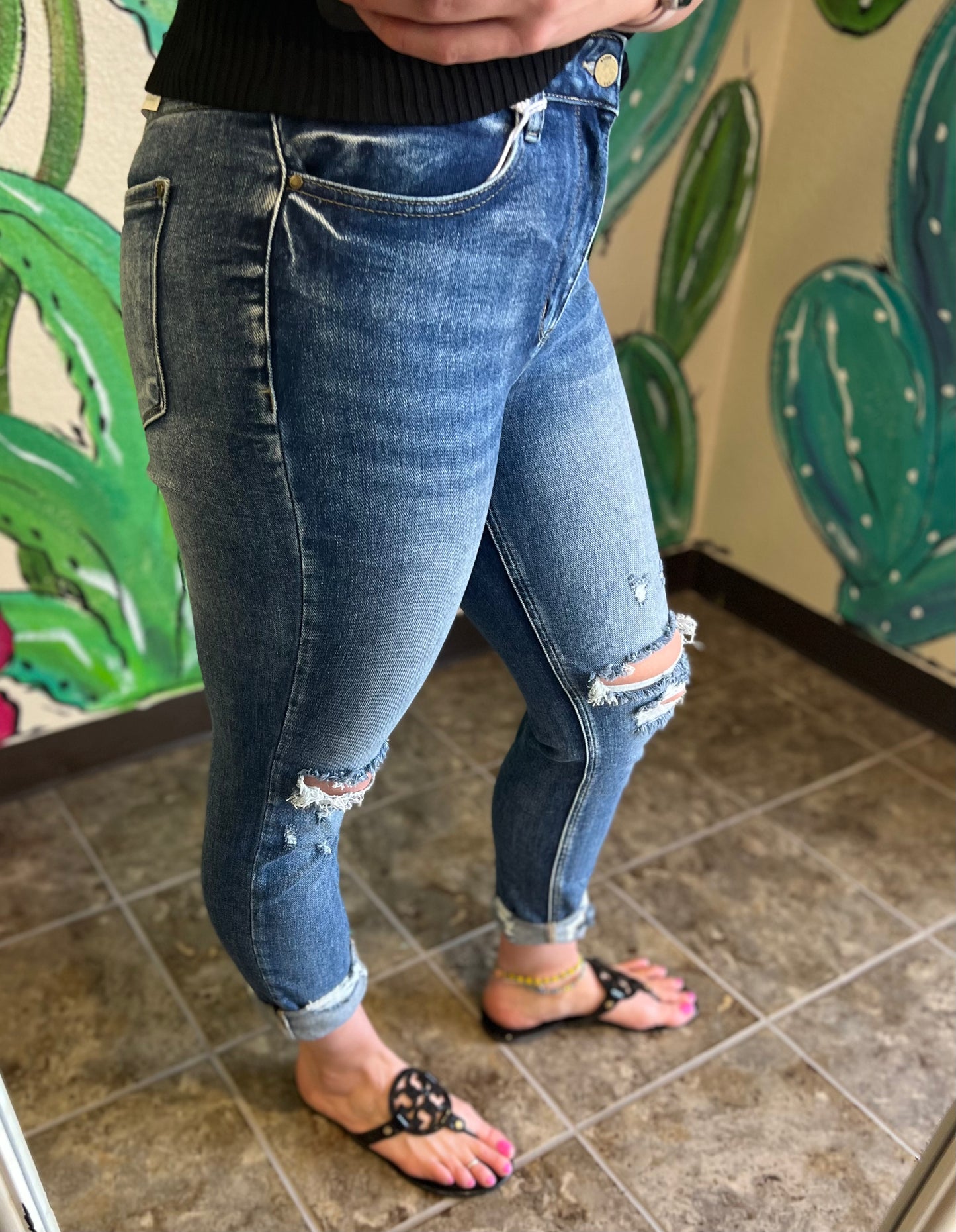 High Rise Stretch Mom Jean