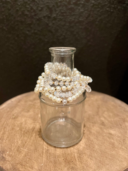 5 pc Gold, Pearl & Iridescent Stretch Bracelets