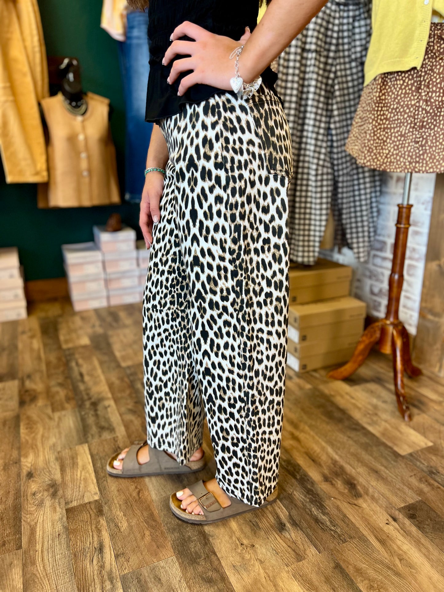 Leopard Stretch Slim Barrel Jean