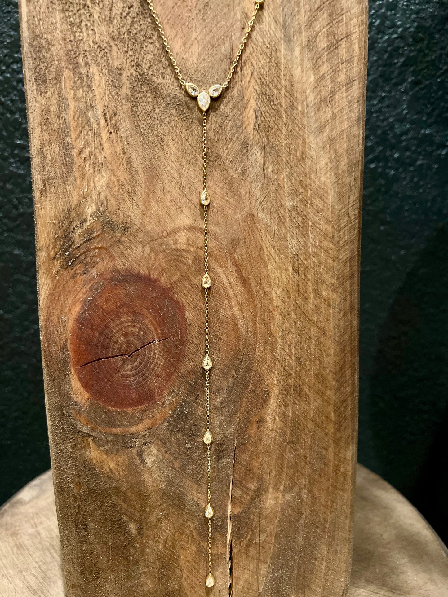 Dainty Teardrop Lariat