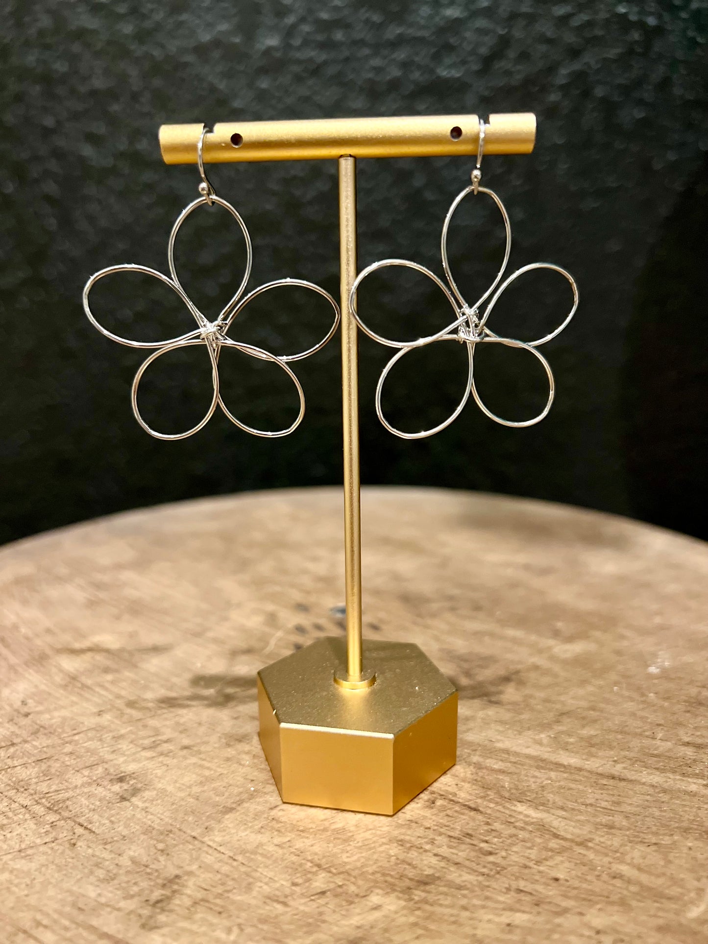 Dainty Wire Flower Earring