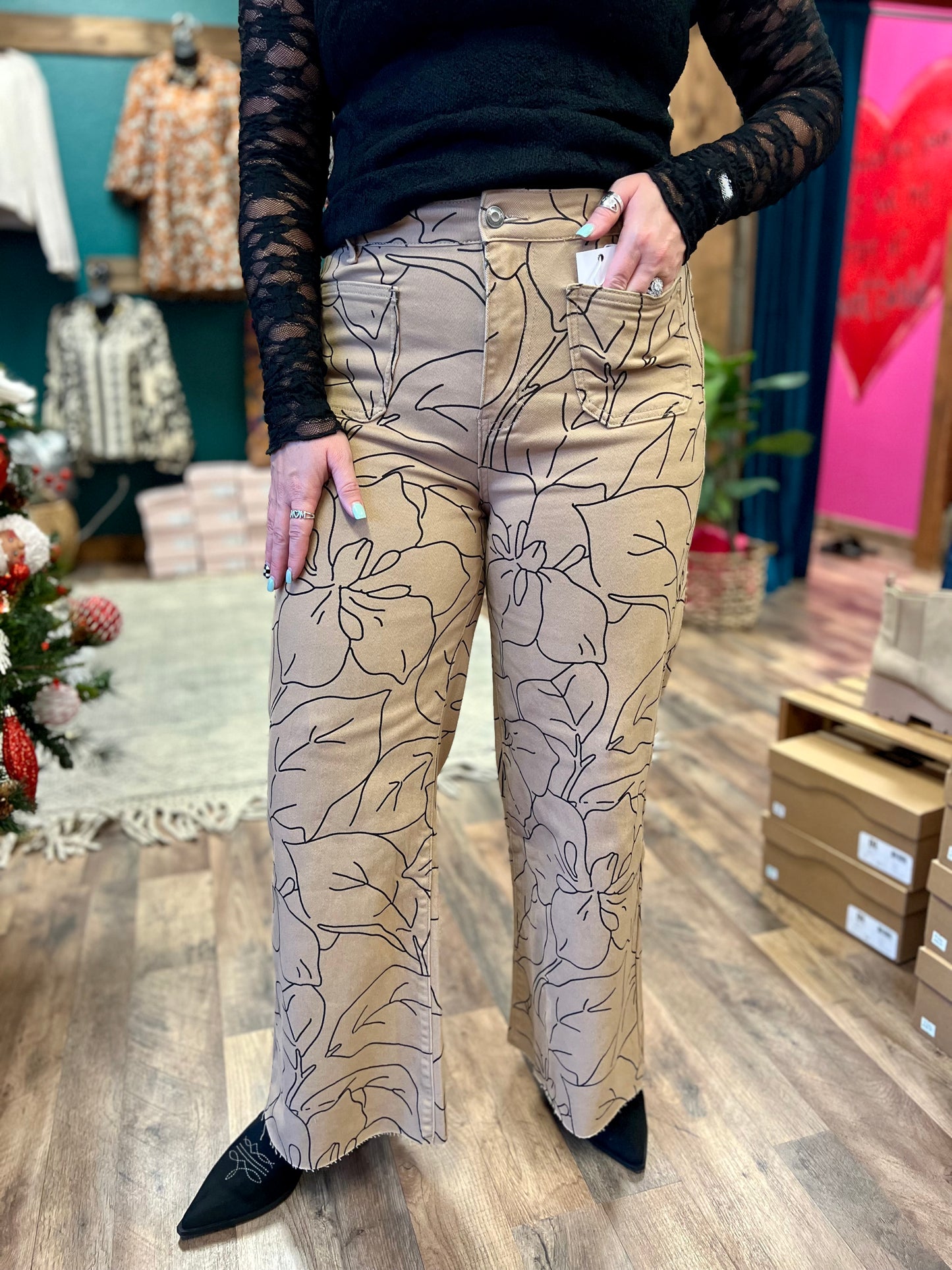 Latte & Black Floral Stretch Pant
