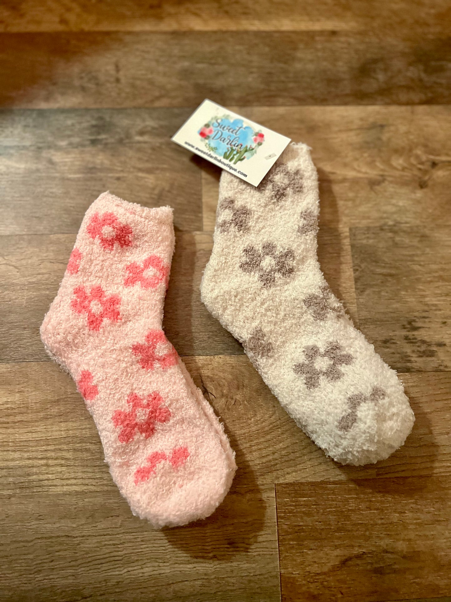 Daisy Fuzzy Socks