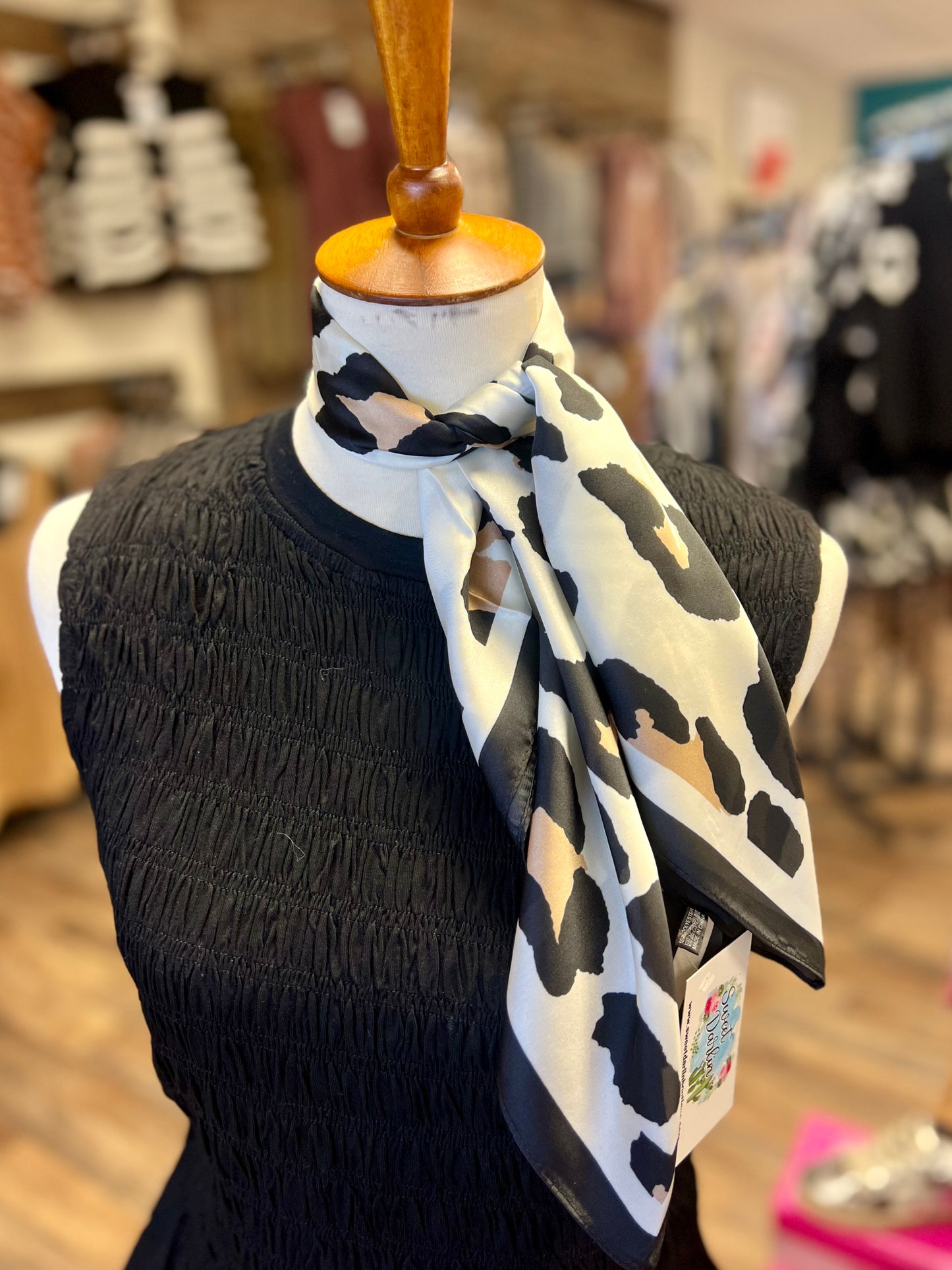 Large Print Leopard Wild Rag