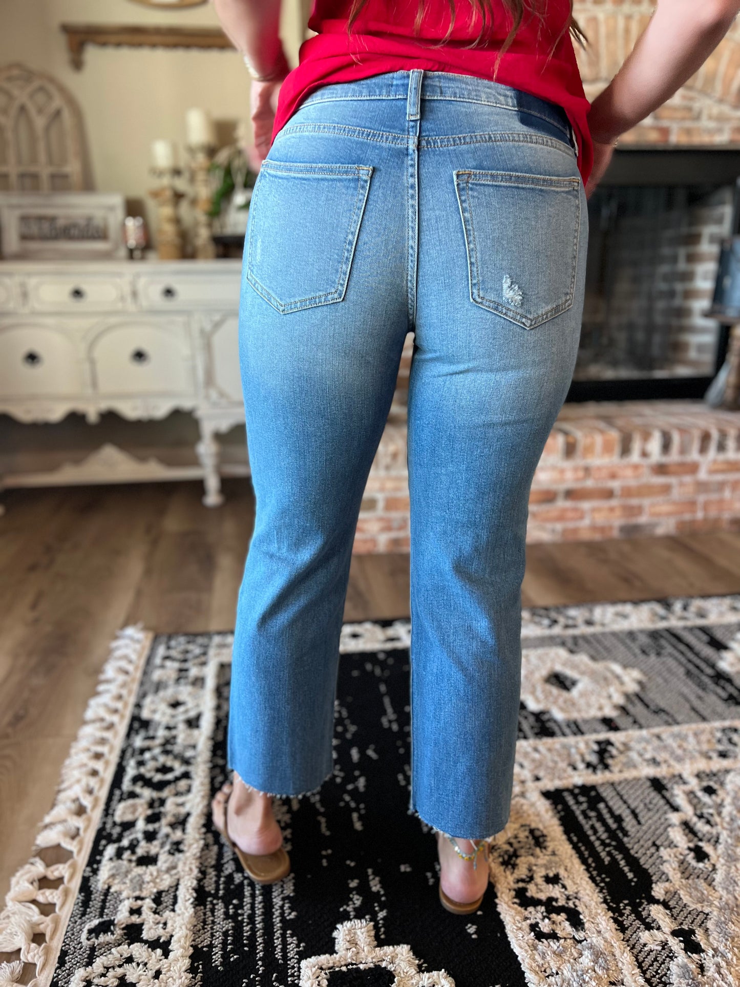 Mid Rise Straight Jean